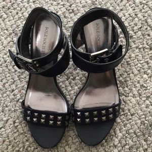 Sole society Leather Blue strappy stud sandals 6.5